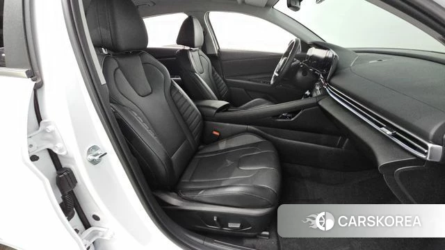 Hyundai Avante (CN7) 2023 Белый из Кореи, фото 2