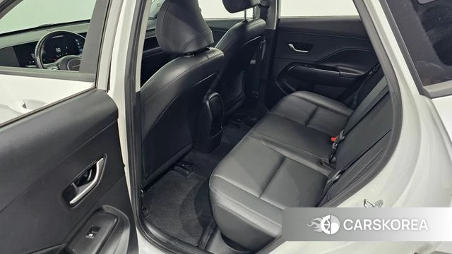 Hyundai Kona (SX2) 2023 Белый из Кореи, фото 2