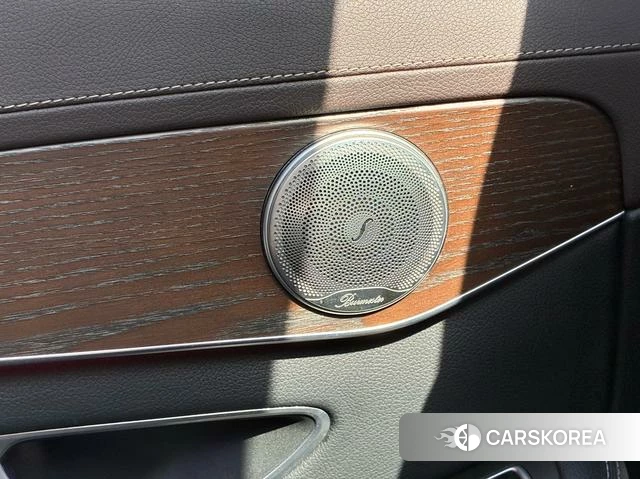 Mercedes-Benz GLC 2022 Черный из Китая, фото 2