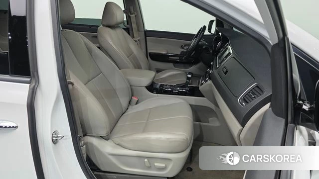 Kia The New Carnival 2019 Белый из Кореи, фото 2