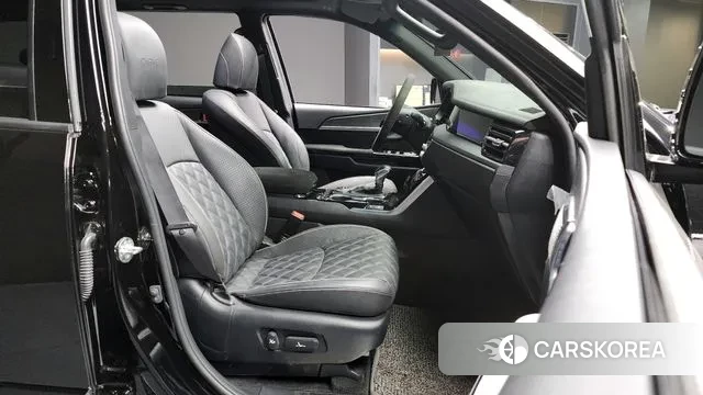 Kia Mohave Master 2023 Черный из Кореи, фото 2