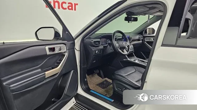 Ford Explorer 6th Generation 2020 Белый из Кореи, фото 2