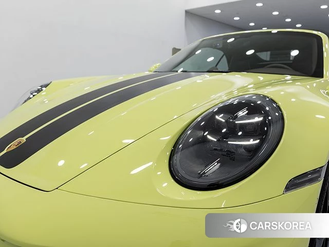 Porsche 911(992) 2025 Желтый из Кореи, фото 2