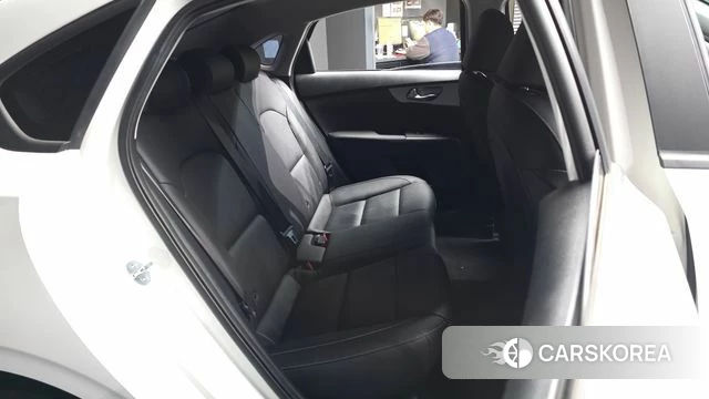 Kia The New K3 2nd generation 2021 Белый из Кореи, фото 2