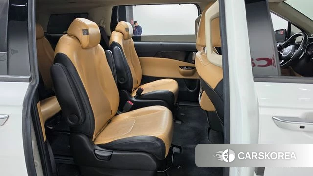 Kia Carnival 4th generation 2021 Белый из Кореи, фото 2