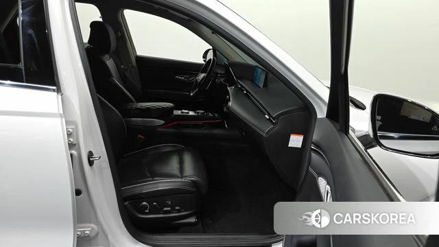 Genesis Electrified GV70 2022 Белый из Кореи, фото 2