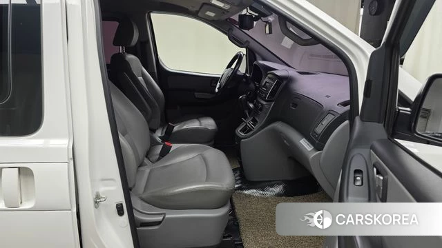 Hyundai The New Grand Starex 2018 Белый из Кореи, фото 2