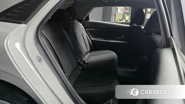 Hyundai Avante (CN7) 2020 Серебристо-серый из Кореи, фото 2