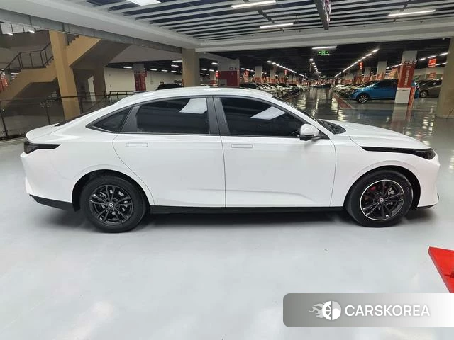 Chang'an Yida 2024 Белый из Китая, фото 2