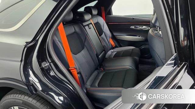 Genesis GV70 2024 Черный из Кореи, фото 3