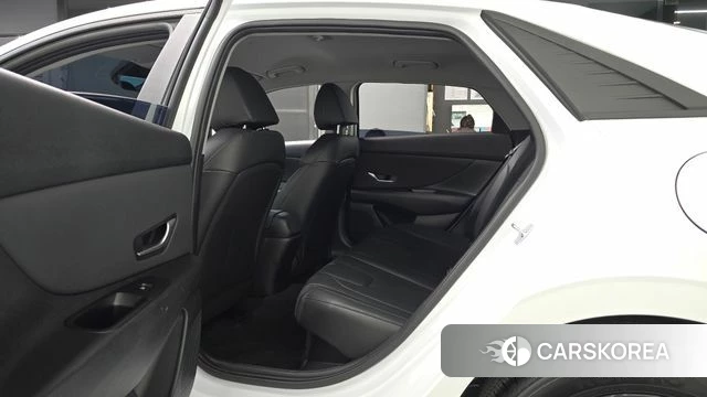 Hyundai The New Avante Hybrid (CN7) 2023 Белый из Кореи, фото 2