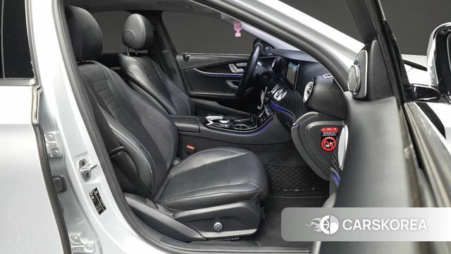 Mercedes-Benz E-Class W213 2019 Серебряный из Кореи, фото 2