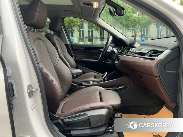 BMW X1 2021 Белый из Китая, фото 2