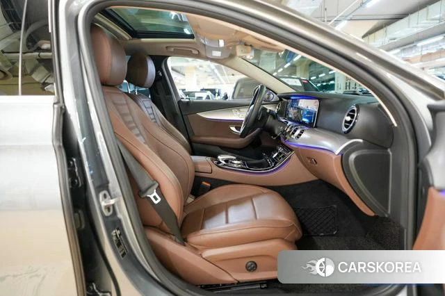 Mercedes-Benz E-Class W213 2020 Серый из Кореи, фото 2