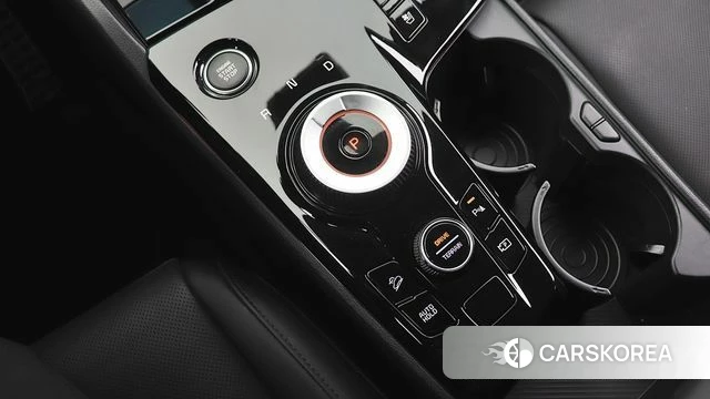 Kia Sportage 5th Generation Hybrid 2024 Белый из Кореи, фото 2