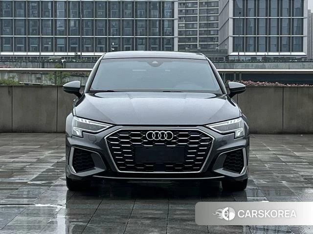 Audi A3 2021 Темно-серый из Китая, фото 2