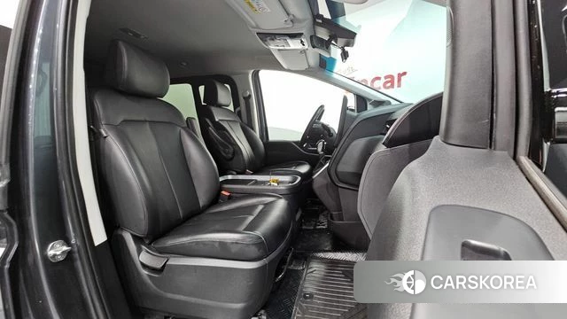 Hyundai Staria 2023 Серый из Кореи, фото 2