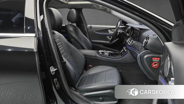 Mercedes-Benz E-Class W213 2018 Черный из Кореи, фото 2