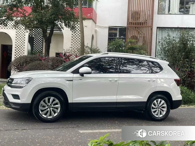 Volkswagen Tharu 2021 Белый из Китая, фото 2