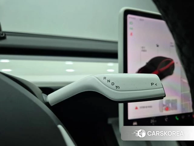 Tesla Model Y 2021 Белый из Кореи, фото 2