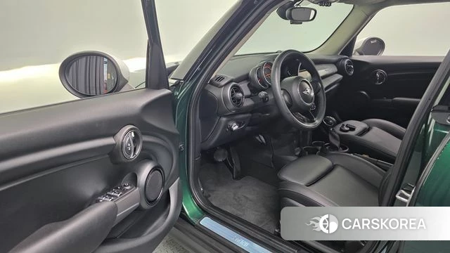 Mini Cooper 2018 Зеленый из Кореи, фото 2