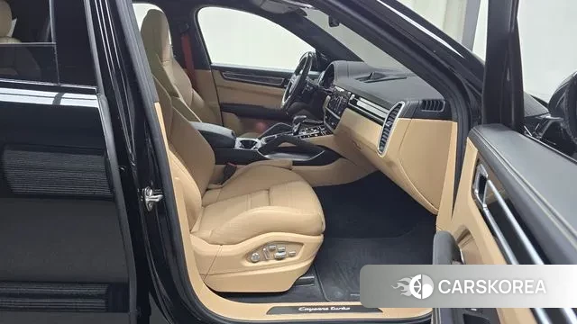 Porsche Cayenne (PO536) 2023 Черный из Кореи, фото 2