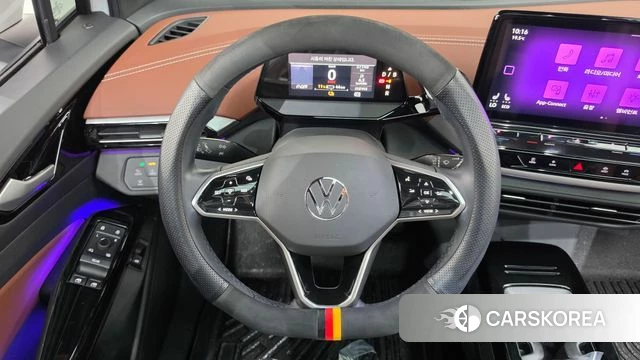 Volkswagen ID.4 2023 Белый из Кореи, фото 2