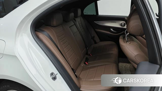 Mercedes-Benz E-Class W213 2019 Белый из Кореи, фото 2