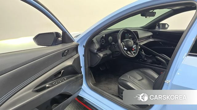 Hyundai Avante (CN7) 2022 Светло-серебряный цвет из Кореи, фото 2