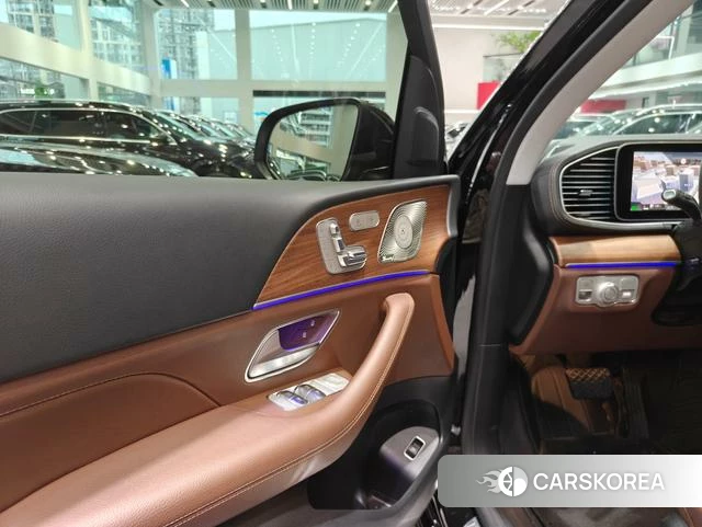 Mercedes-Benz GLE 2024 Черный из Китая, фото 2