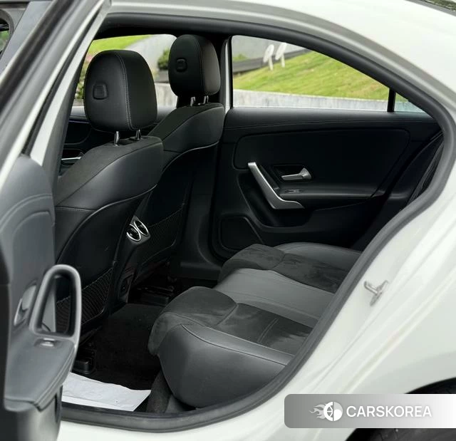 Mercedes-Benz A-Class 2021 Белый из Китая, фото 2