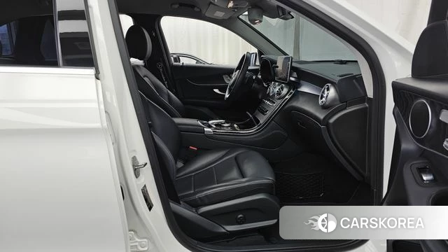 Mercedes-Benz GLC-Class X253 2019 Белый из Кореи, фото 2