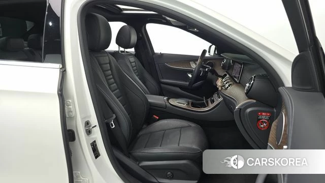 Mercedes-Benz E-Class W213 2021 Белый из Кореи, фото 2