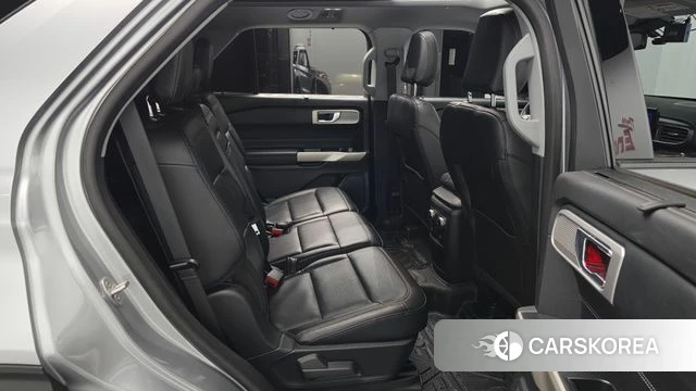 Ford Explorer 6th Generation 2021 Серебряный из Кореи, фото 2