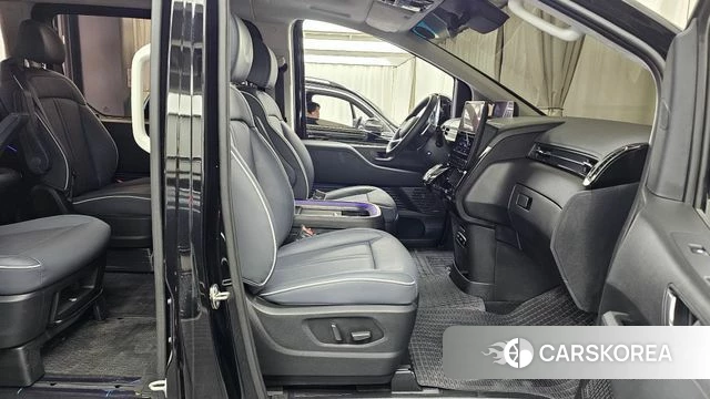 Hyundai Staria 2024 Черный из Кореи, фото 2