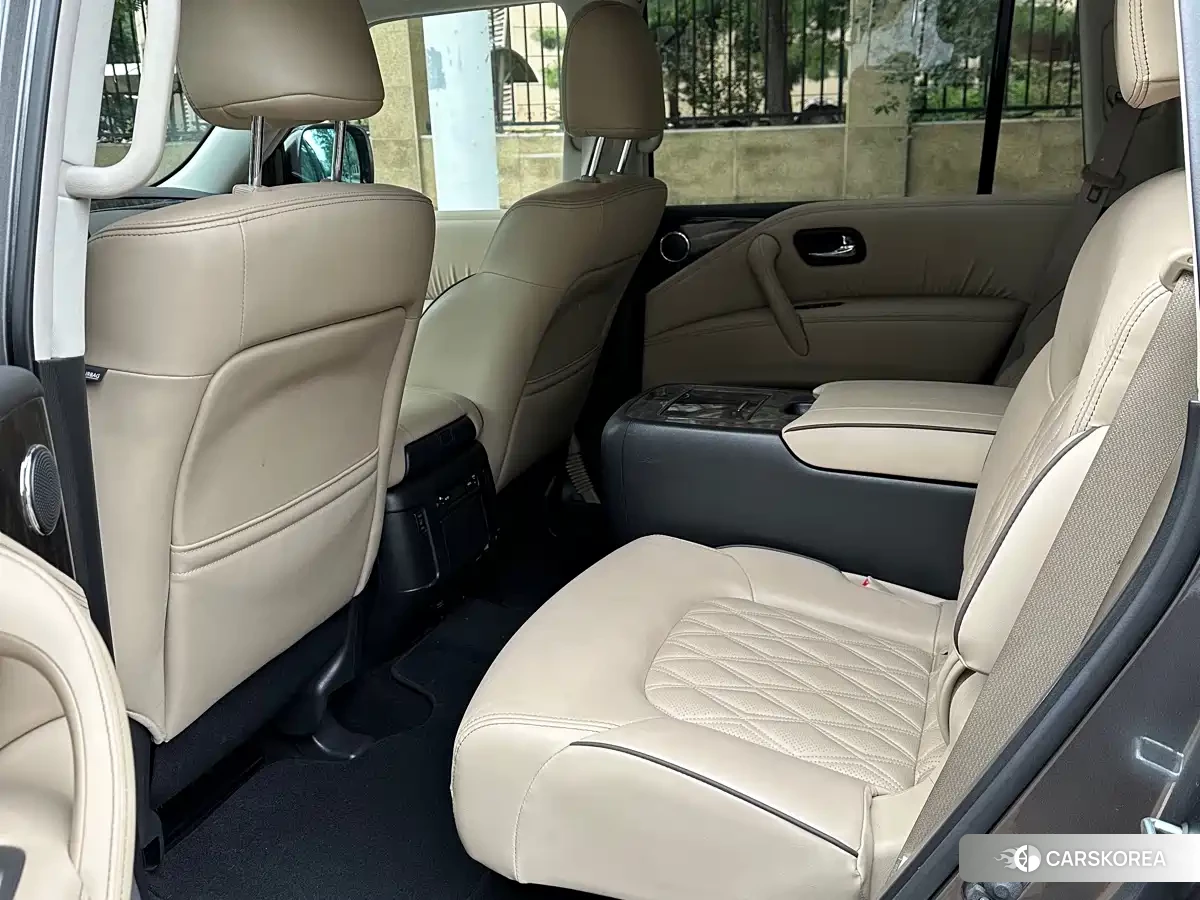 Nissan Patrol 2022 Silver/gray из Китая, фото 2