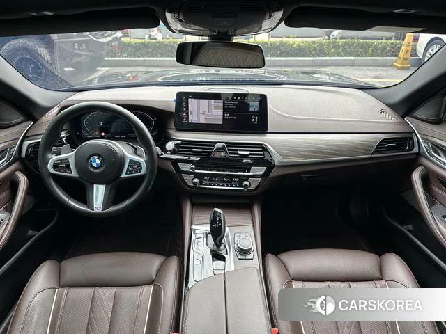 BMW 5 series 2022 Черный из Китая, фото 2