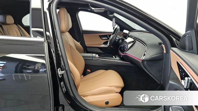 Mercedes-Benz E-Class W214 2024 Черный из Кореи, фото 2