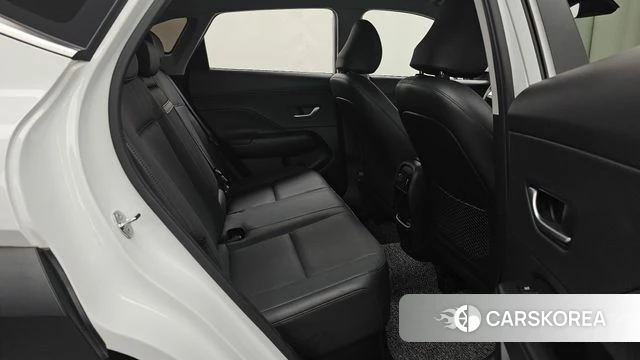 Hyundai Kona Hybrid (SX2) 2023 Белый из Кореи, фото 2