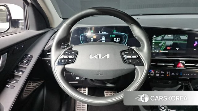 Kia Di Ol Nu Niro 2023 Белый из Кореи, фото 2