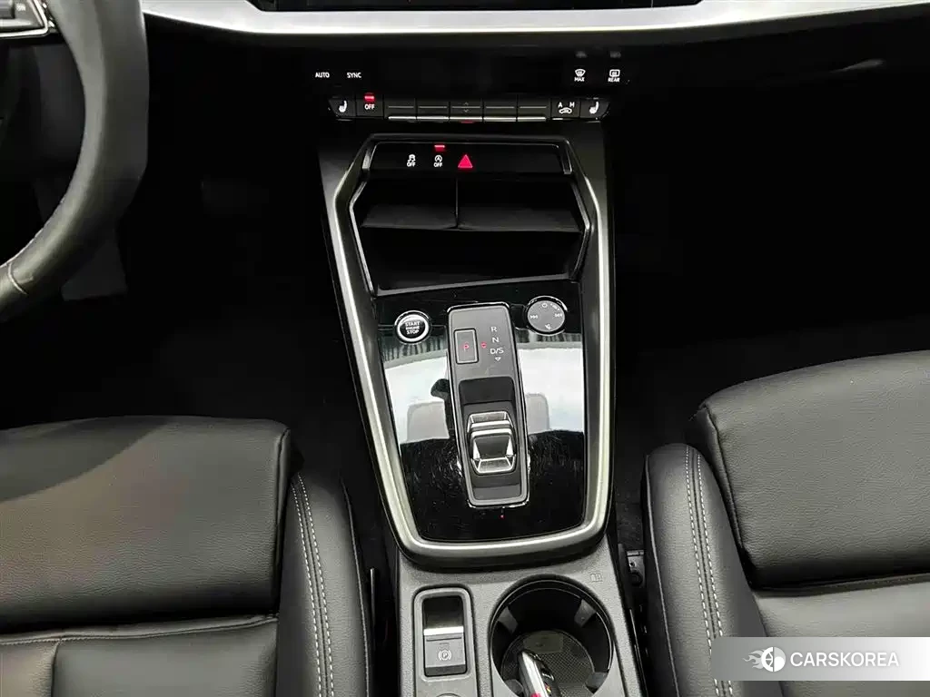 Audi A3 2023 Белый из Китая, фото 3