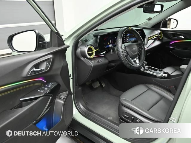 Chevrolet (GM Daewoo) Trax Crossover 2024 Темно-зеленый из Кореи, фото 2