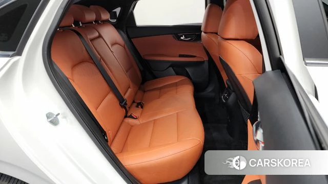 Kia The New K3 2nd generation 2024 Белый из Кореи, фото 2