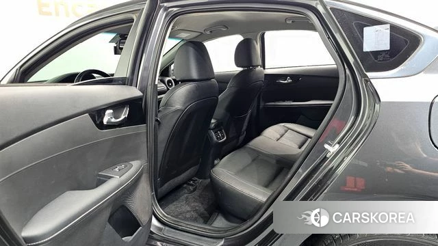 Kia The New K3 2nd generation 2022 Серый из Кореи, фото 2