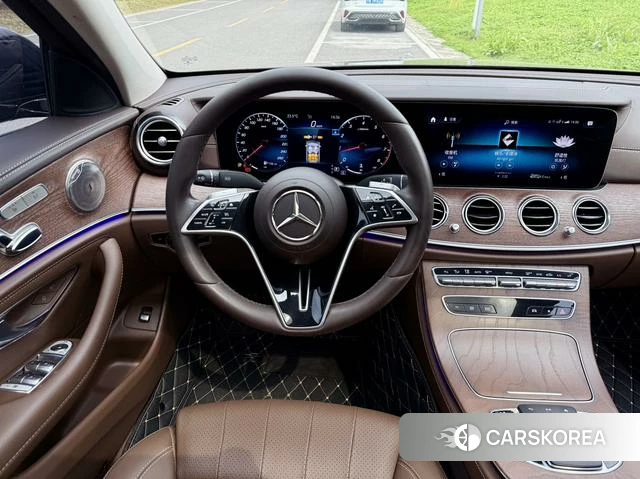 Mercedes-Benz E-Class 2022 Черный из Китая, фото 2