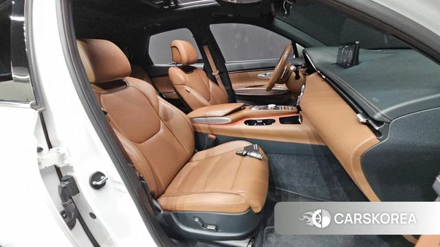Genesis GV70 2022 Белый из Кореи, фото 2