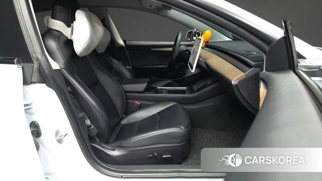 Tesla Model 3 2021 Белый из Кореи, фото 2