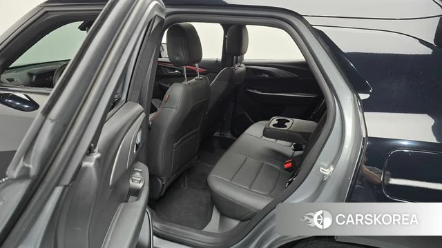 Chevrolet (GM Daewoo) The New Trail Blazer 2024 Черный из Кореи, фото 2