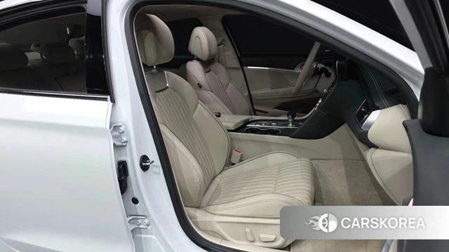 Genesis The New G70 2021 Белый из Кореи, фото 2
