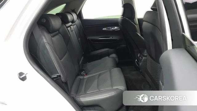 Genesis GV70 2023 Белый из Кореи, фото 2